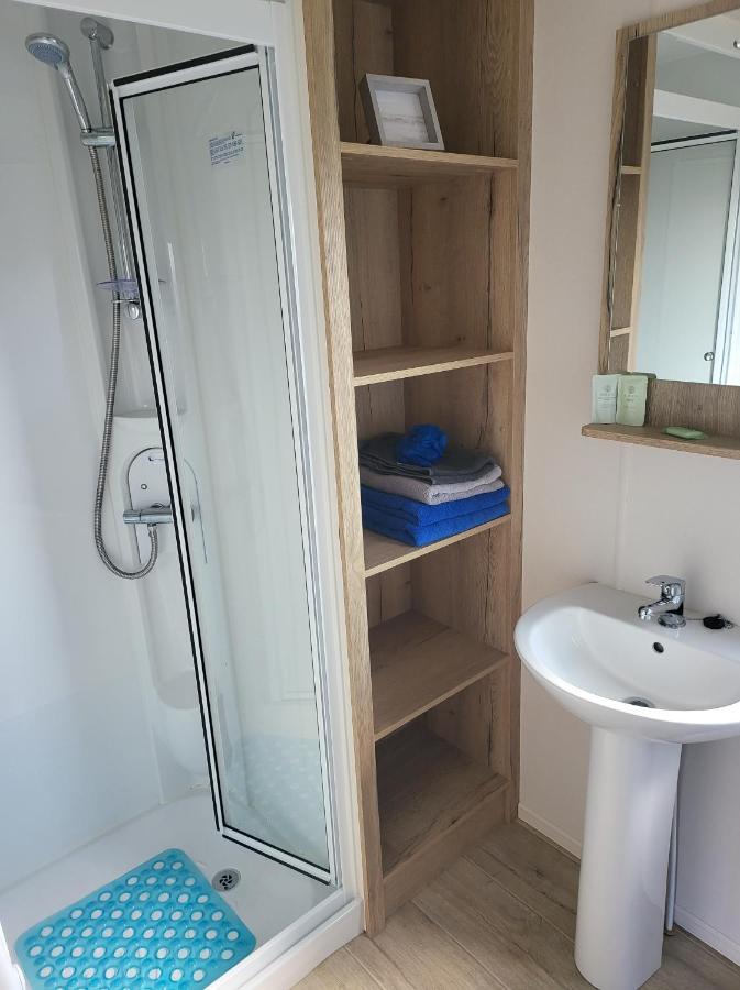 Blackmoor Farm - Caravan 6 Apartment Ludchurch ภายนอก รูปภาพ