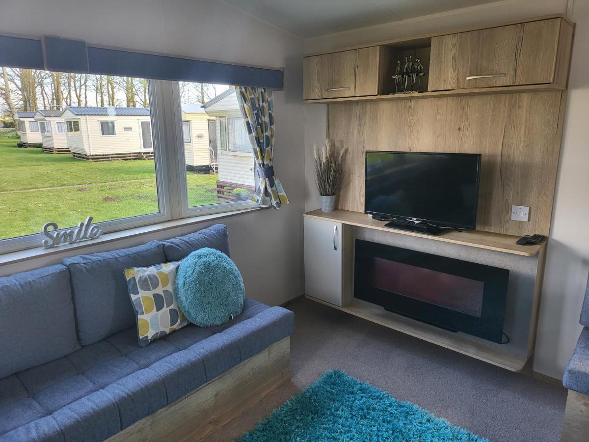 Blackmoor Farm - Caravan 6 Apartment Ludchurch ภายนอก รูปภาพ